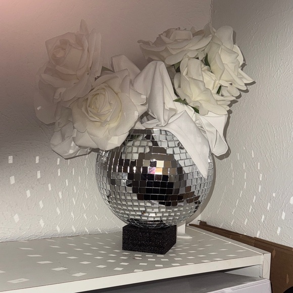 mirrorball disco planter - Picture 2 of 2